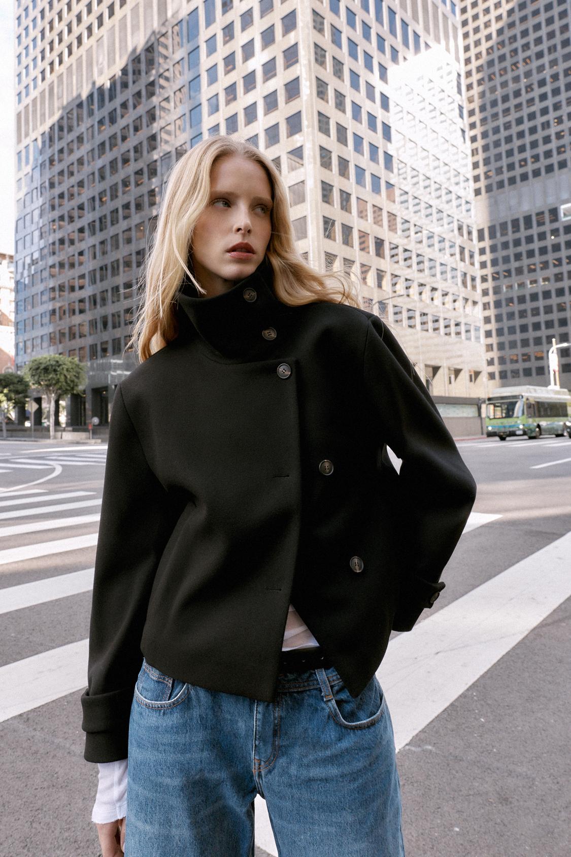 Jade Coat - Black