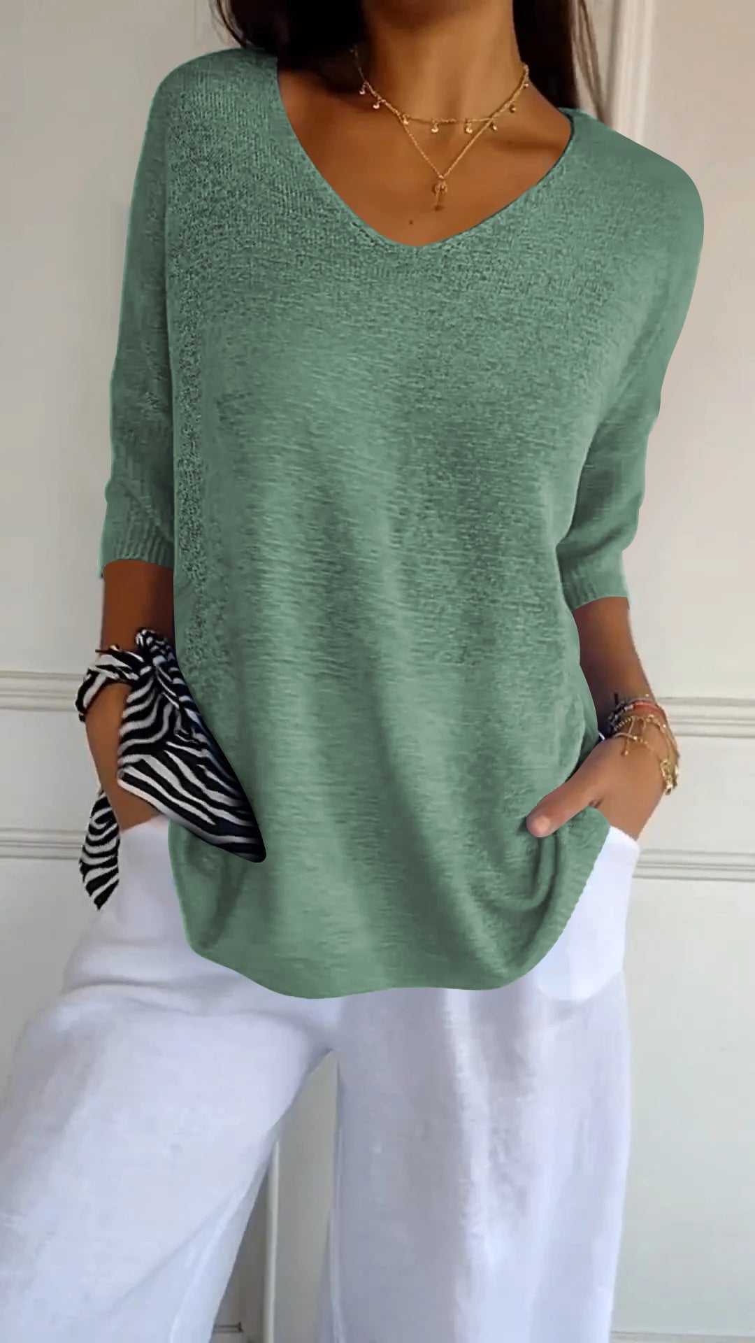 Chic and Stylish Loose V-Neck Top