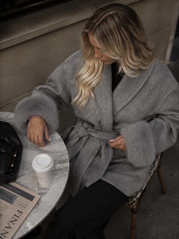Lilly Wool Coat pin 2
